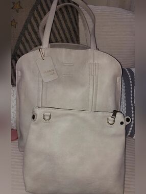 Vegan Leather Tote Bag in Light Beige - Convertible Shoulder Bag 2 Fer ! NWOT
